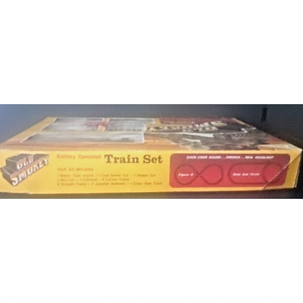 New Bright 1986 Old Smokey Battery Operated Train Set No. 2825 Made in Hong Kong